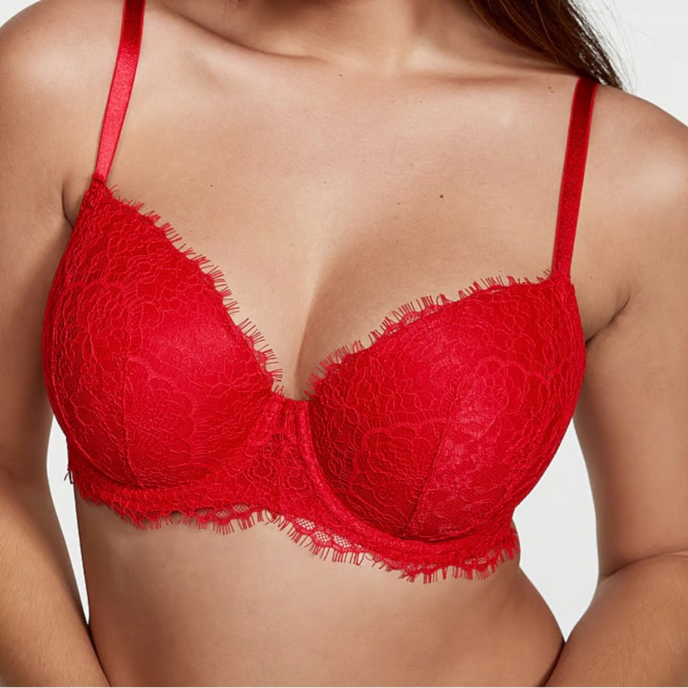 Victoria secret lightly lined bra.